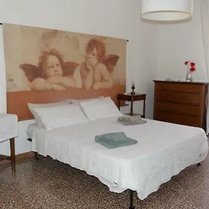 https://a-casa-di-giancarla.emilia-romagnahotels.net